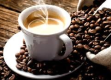 La caffeina aumenta le performance negli esercizi di alta potenza.